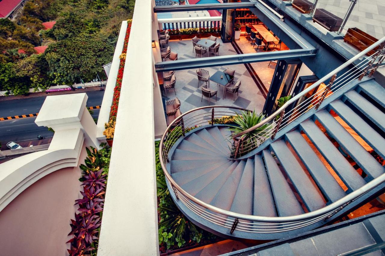 Maxx Phnom Penh Downtown By H World Hotel Exterior photo